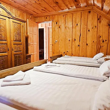 Levendula Es Rendezvenykoezpont Apartmanhotel *