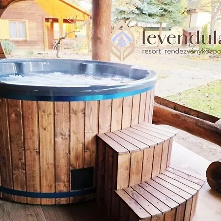 Levendula Es Rendezvenykoezpont شقة فندقية 3*