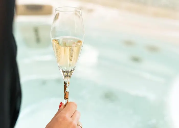 Levendula Es Rendezvenykoezpont Hotel de apartamente
